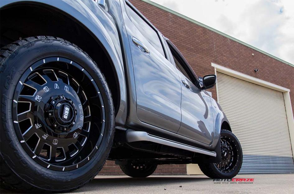NISSAN NAVARA GD03 GLOSS BLACK MILLED ACCENTS